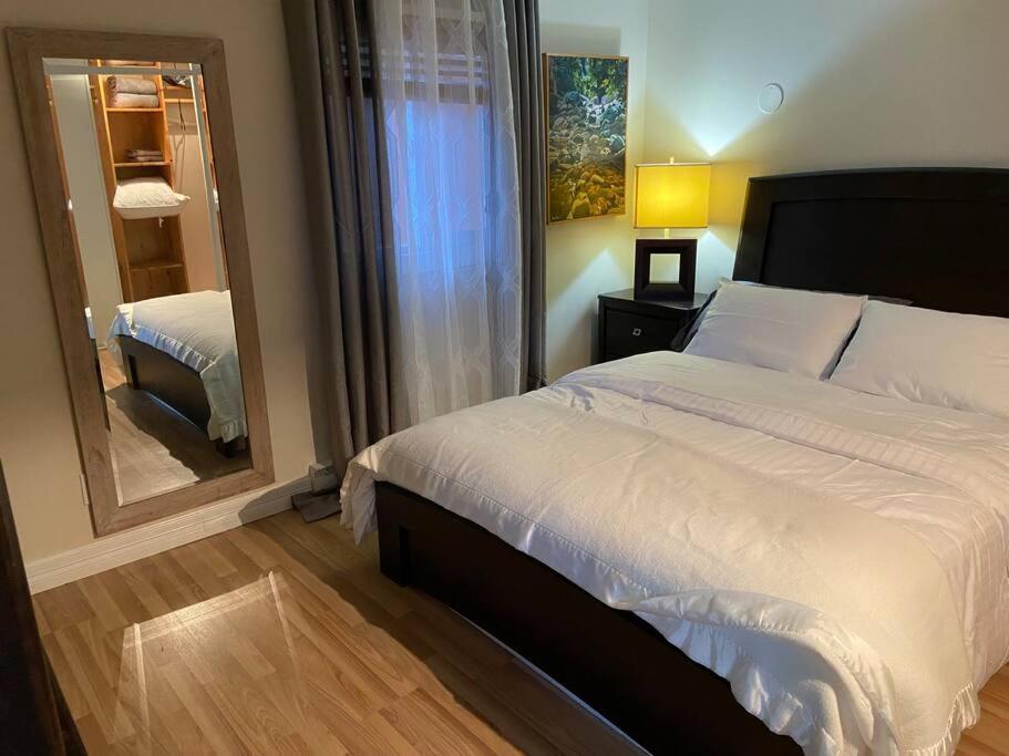 Adorable 2-Bedroom Guesthouse With Free Parking Victoria Dış mekan fotoğraf